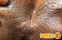 abrindo o cu close porno