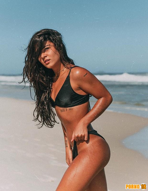giullia buscacio gostosa peladinha