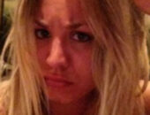 Kaley Cuoco nua transando pelada sextape