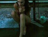 Mila Kunis nua transando peladinha